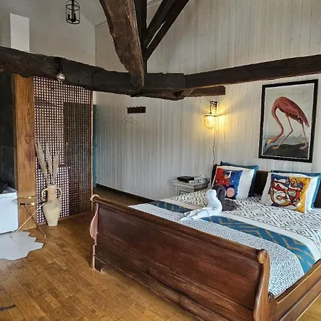 Suite Penthouse Romantique, Confolens, Charente Exterior foto