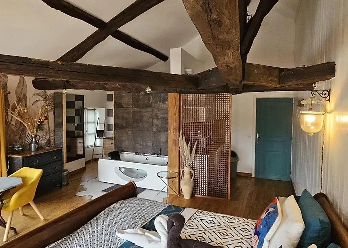 Suite Penthouse Romantique, Confolens, Charente